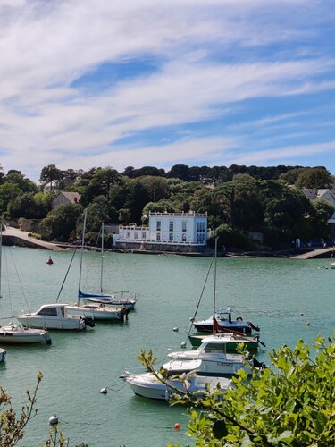 Chambres d'hôtes 'Bains de Mer' avec jardin commun, balcon et Wi-Fi