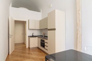Oven, stovetop, dishwasher