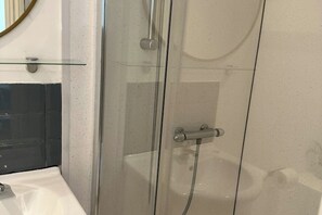 Shower, soap