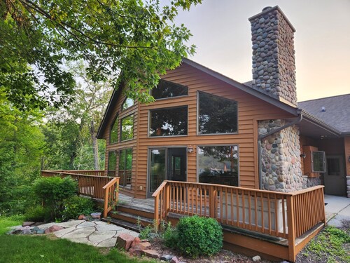 Large 3200 Sq Ft  4-bedroom house on Long Lake - Dundee