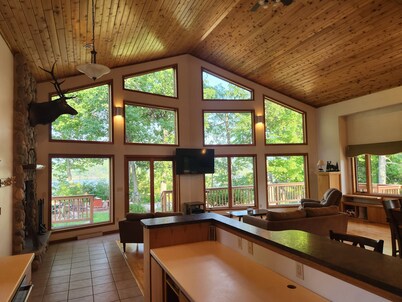 Large 3200 Sq Ft  4-bedroom house on Long Lake - Dundee