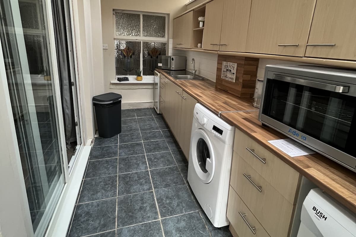 Comfort Apartment, Courtyard View | Shared kitchen