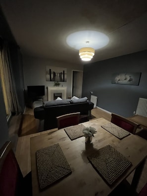 Comfort Apartment, Courtyard View | Lounge