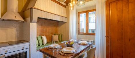 Køleskab, mikrobølgeovn, ovn, opvaskemaskine