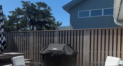 Beach house just steps from the Ocean, in Ocean Beach