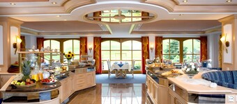 Apartment '30' with Mountain View, Private Terrace and Wi-Fi