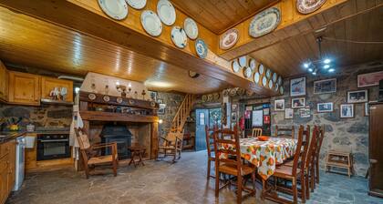 Villa 'Terra' with Private Terrace, Shared Garden and Wi-Fi