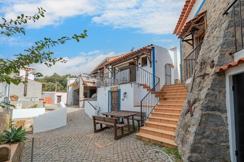 Apartment 'Suíte' with Shared Garden, Wi-Fi and Air Conditioning