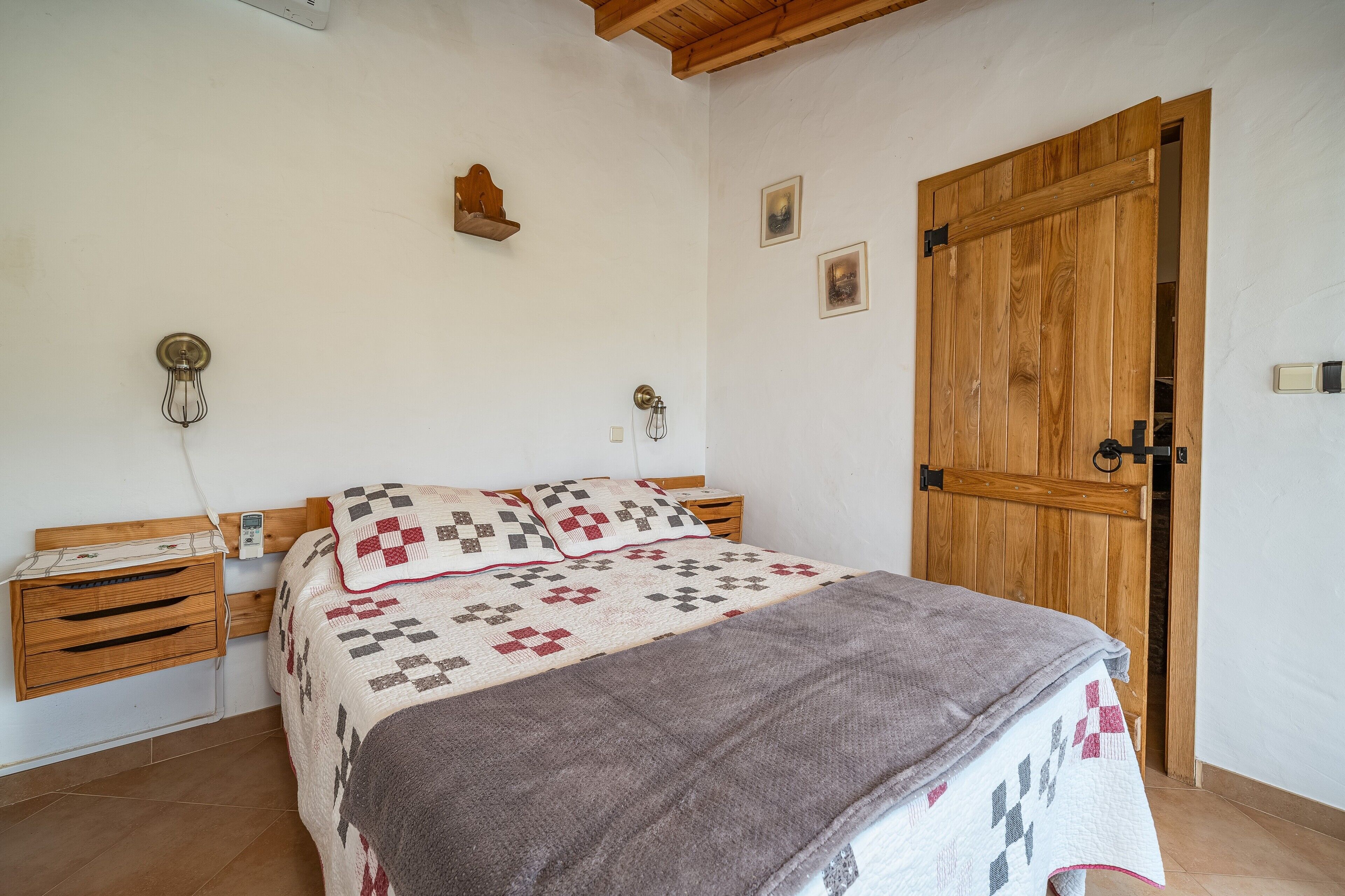 1 quarto, ferros/tábuas de passar roupa, Wi-Fi, roupa de cama