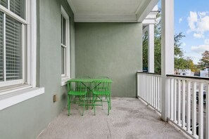 Outdoor dining - 2BR @ Paradiso Pool Club (North Charleston)