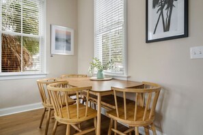 Dining - 5 BR @ Paradiso Pool Club (North Charleston)