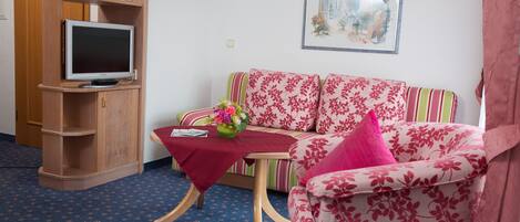 Televisión, tenis de mesa y estéreo