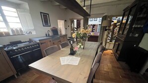 Villa, 3 habitaciones, alberca privada | Restaurantes