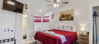 Merlot Cottage - GOTL Strip - Lover's Retreat