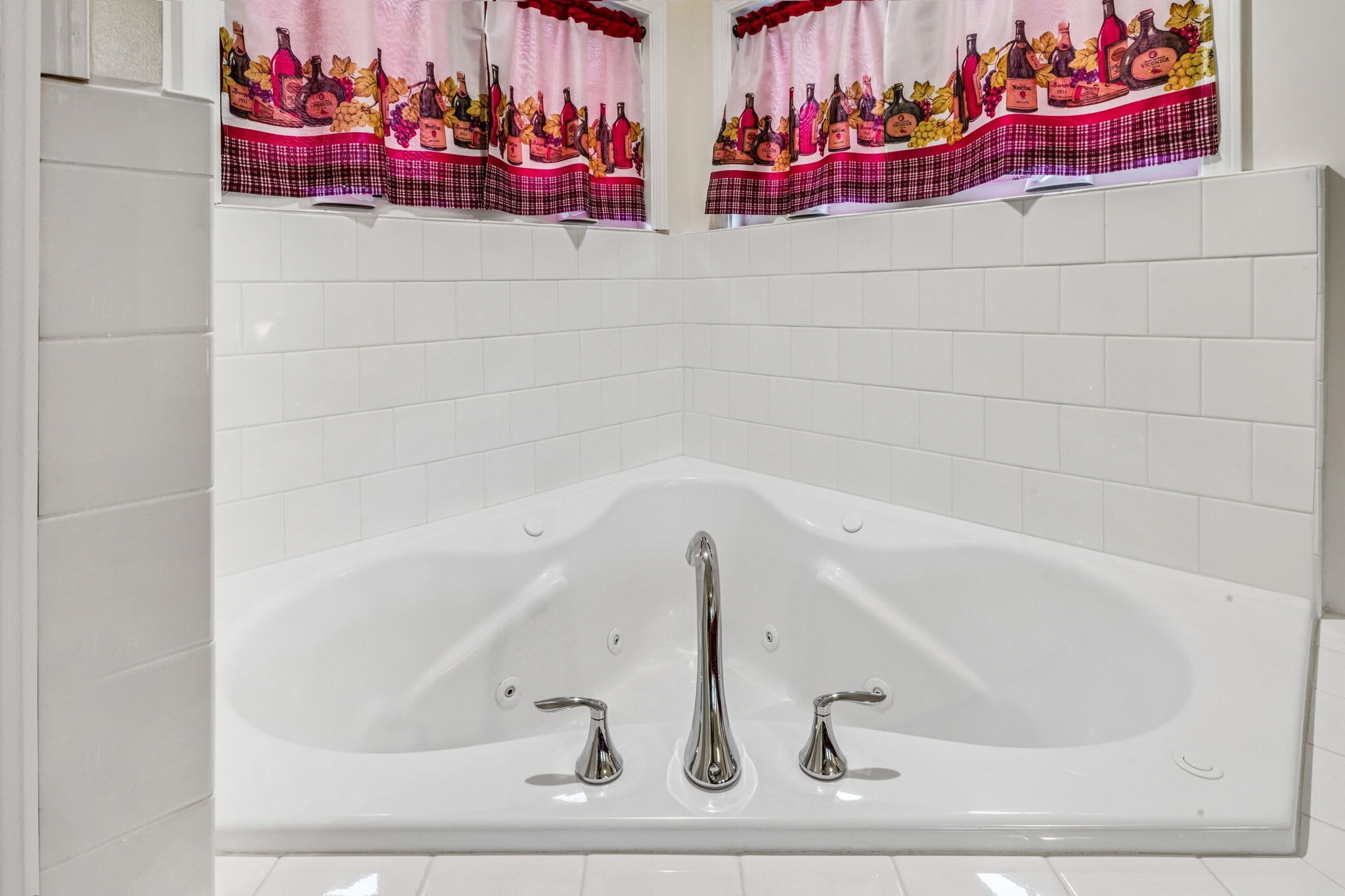 淋浴设施、吹风机、毛巾