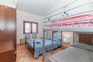 2 soverom, strykejern/-brett, wi-fi og sengetøy