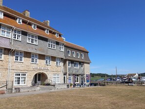 Exterior - Flat F Bay House (Bridport)