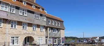 Flat F Bay House