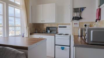 مستلزمات طهي/أطباق/أوعية