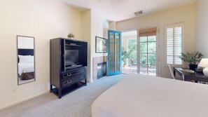 3 Schlafzimmer, Schreibtisch, Bügeleisen/Bügelbrett, Reisekinderbett