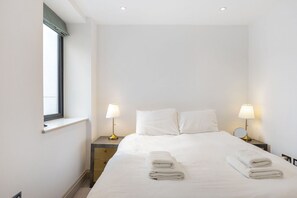 1 chambre, fer et planche à repasser, accès Internet, draps fournis