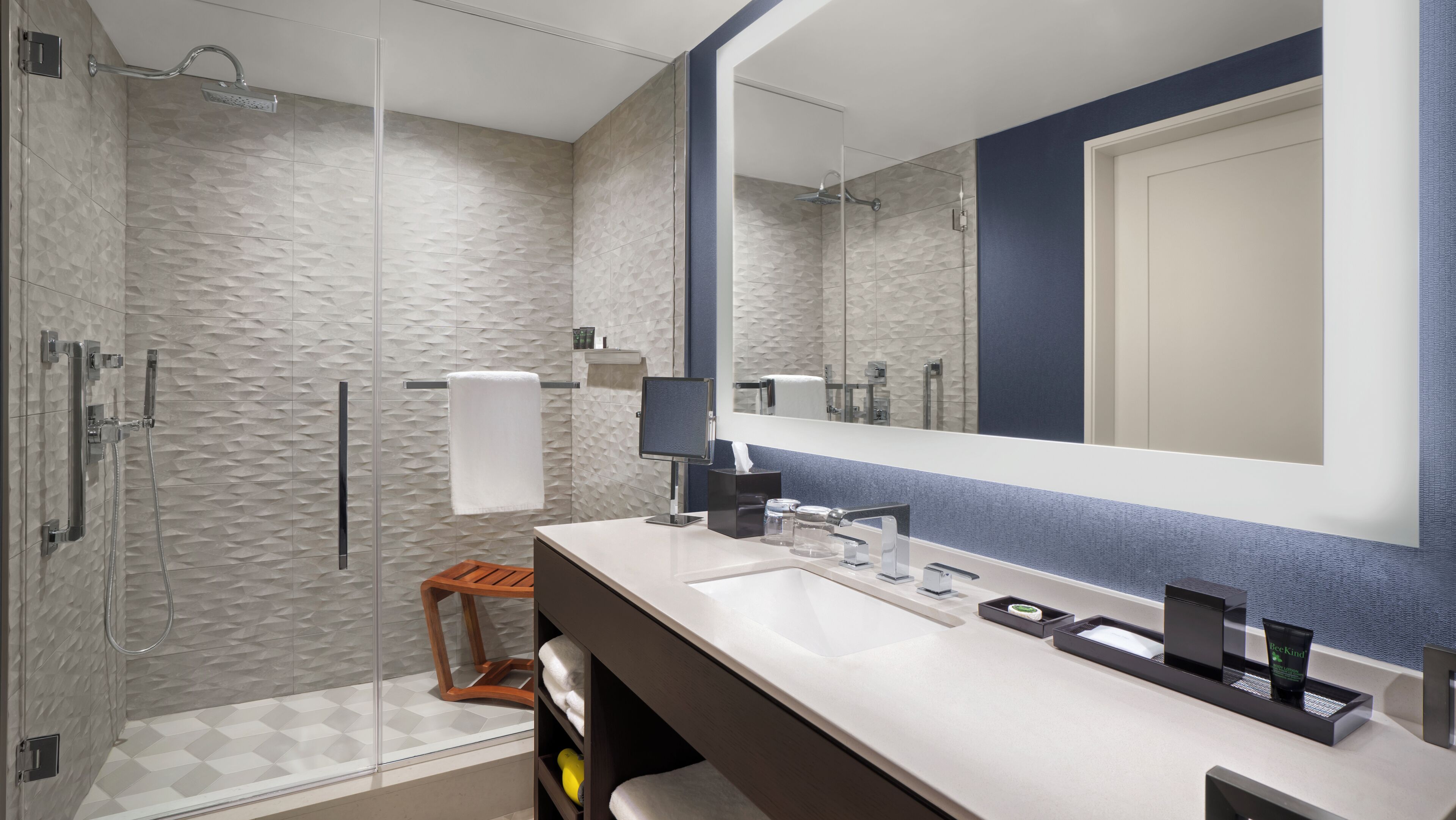Elegant Brickell Suite | Bay Views, Pool, Gym & Steps From Downtown Hotspots - Miami