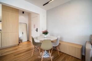 Studio | Dining - Evas - Charming Apartments With Sea View in Floripa (Florianópolis)