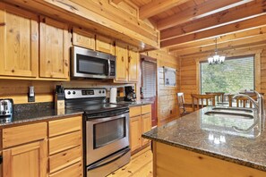 Frigorífic, microones, forn i placa de cuina 