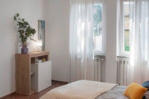 1 bedroom, iron/ironing board, bed sheets