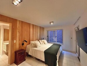 4 bedrooms