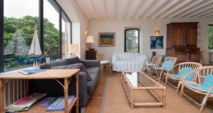 Magnificent Family Home on the Water