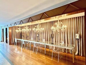 Banquet hall