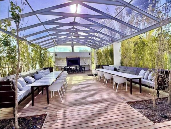 Outdoor dining