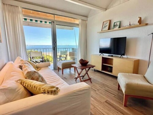 Costanero, Oceanfront Penthouse