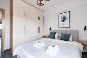 Departamento, 1 habitación, cocina, vista a la ciudad | Cortinas blackout, tabla de planchar con plancha y wifi gratis 