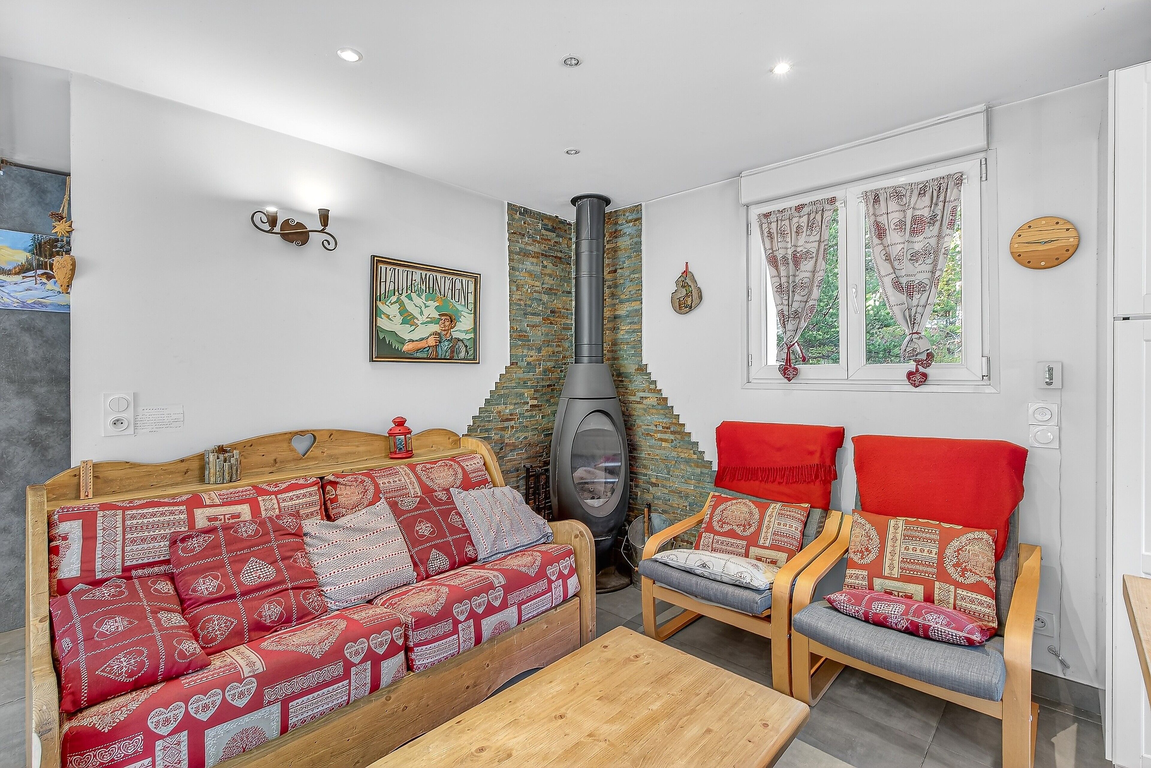 Télévision, cheminée