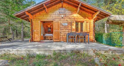 Chalet 'Les Chalets' with Mountain View, Shared Terrace and Private Garden