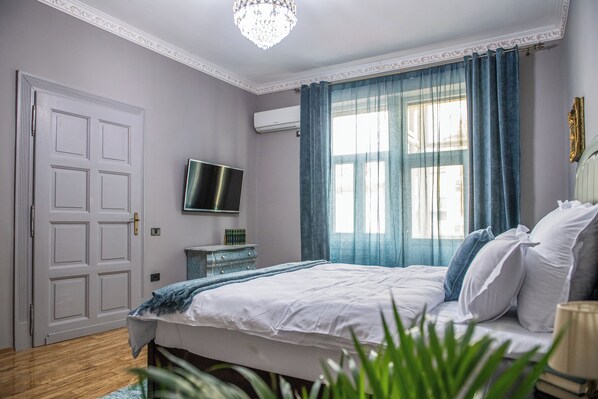 1 chambre, fer et planche à repasser, Wi-Fi, draps fournis
