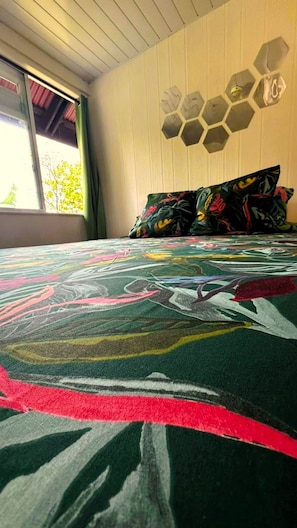 Wifi gratis y ropa de cama