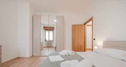 Apartment 'La Fenice' with Mountain View, Wi-Fi and Air Conditioning