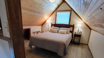 2 bedrooms, iron/ironing board, internet, bed sheets