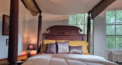 Step into Old French colonial Louisiana's hospitality & culture!