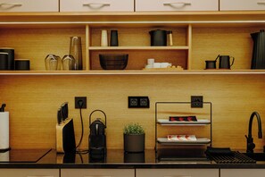 Fridge, microwave, dishwasher, coffee/tea maker