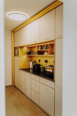 Fridge, microwave, dishwasher, coffee/tea maker
