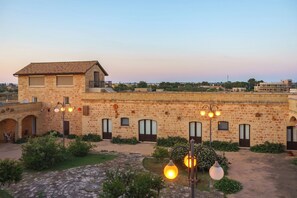 Exterior - Charming Dwelling in Masseria Galatea with Pool and Countryside View (Puglia)