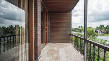 River Penthouse Deluxe 2BR | Balkon