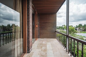 Deluxe Penthouse, 2 Bedrooms, Balcony | Balcony - ONYX Park Resort Ubud (Ubud)