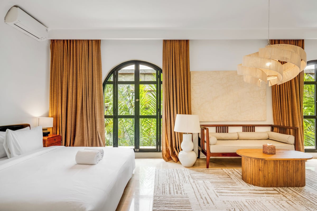 Studio Submarine Premium | Brankas dan didekorasi berbeda-beda