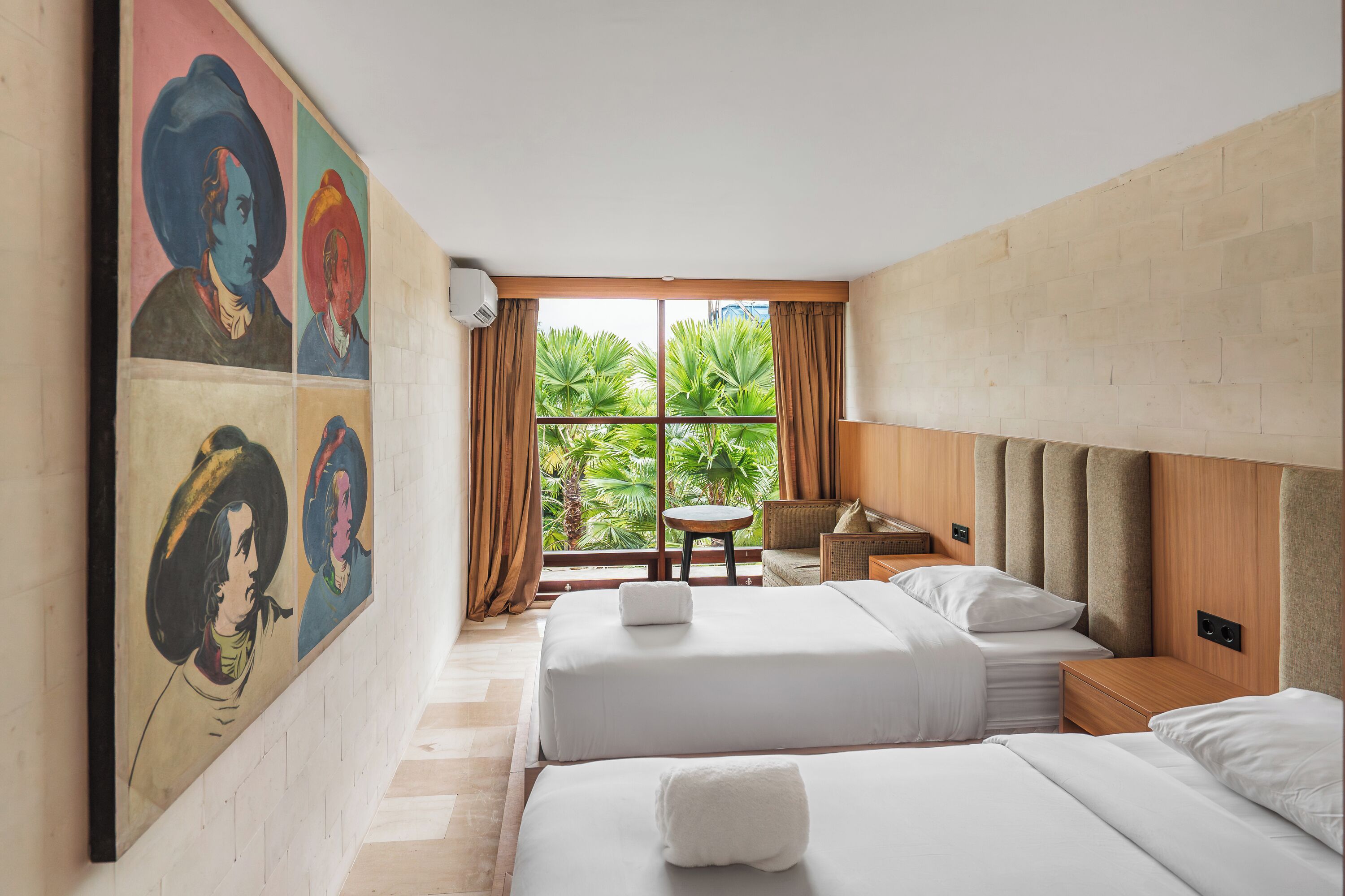 Habitación con 2 camas individuales, 2 camas individuales, vistas al jardín | Caja fuerte, decoración individual, mobiliario individual