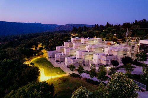 Mamad Keshet Eilon Peaceful Garden Villa